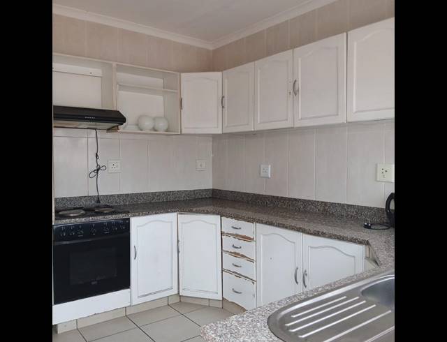 3 BEDROOM HOUSE FOR SALE IN WOODHAVEN